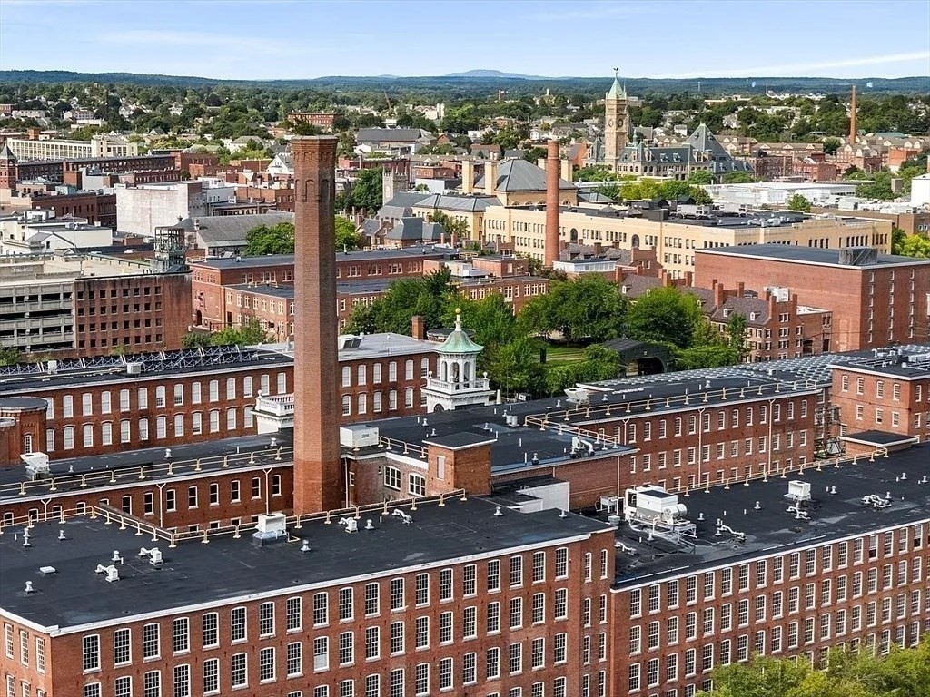 130 John St, Downtown