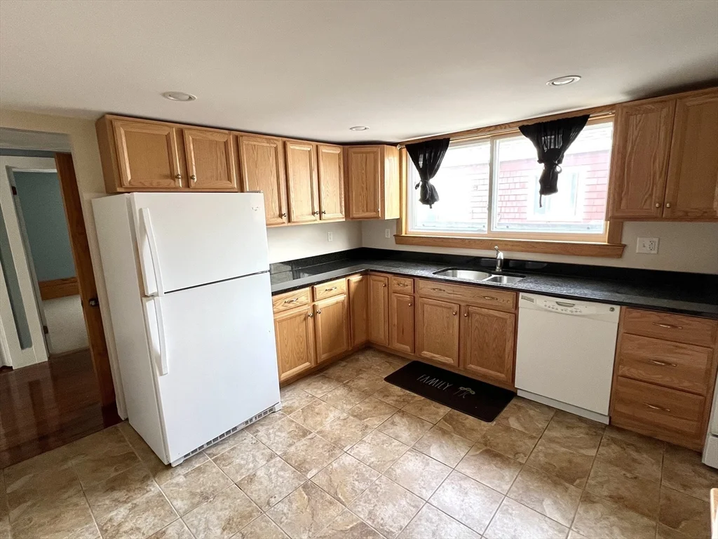 20 Beacon St, Winthrop