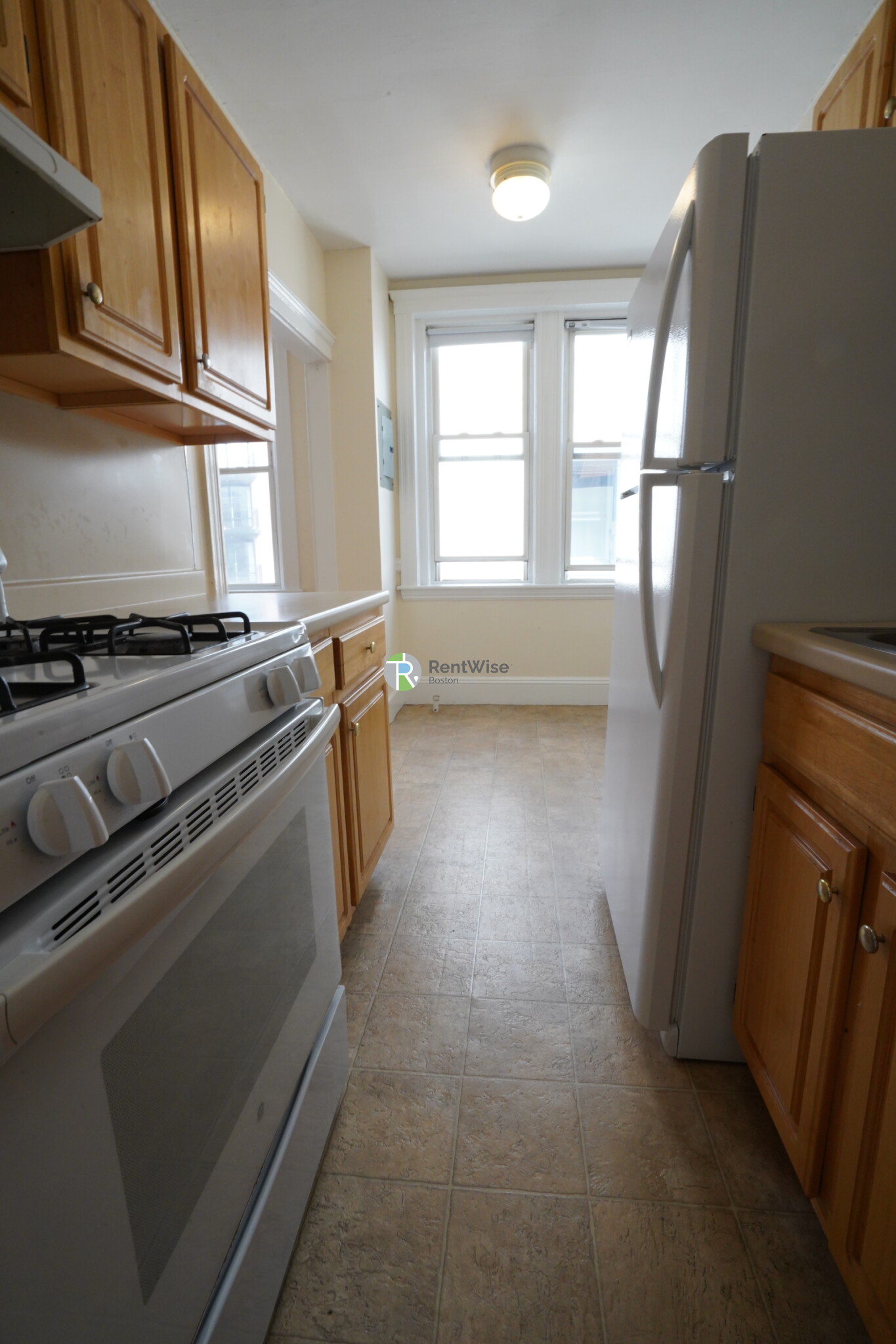 131 Washington St, Brighton