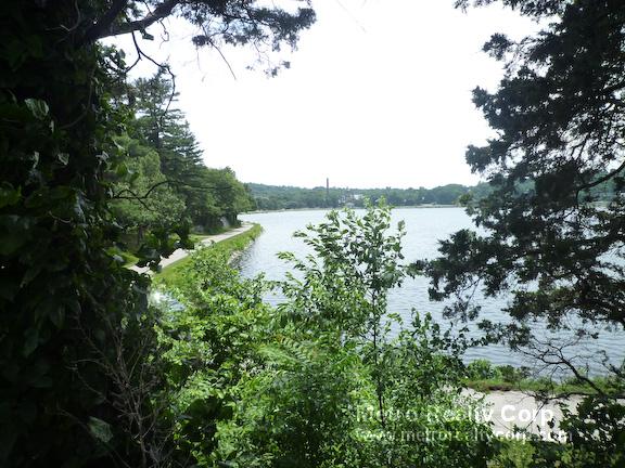 1950 Commonwealth Ave, Brighton