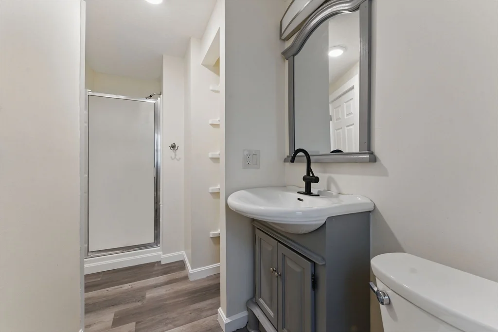 357 Granite St, Quincy