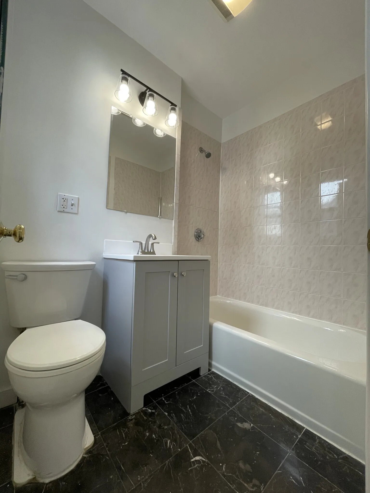 38 Hemenway St, Fenway