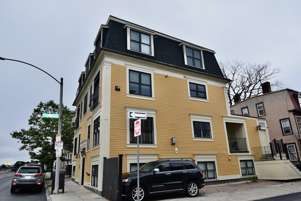 360 Dorchester St, South Boston