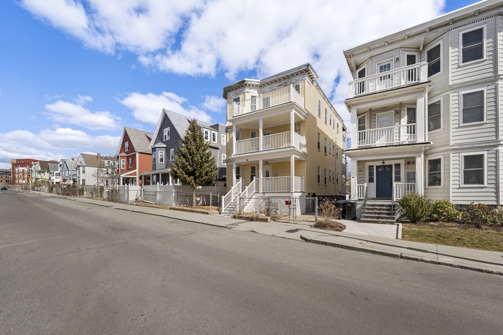 64 Topliff St, Boston