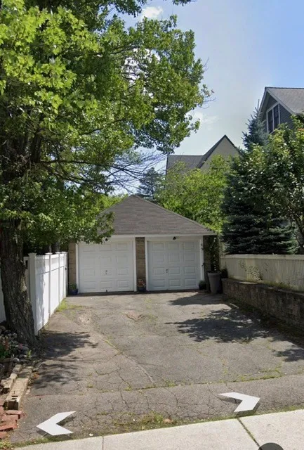 120 Walden St, Neighborhood 9