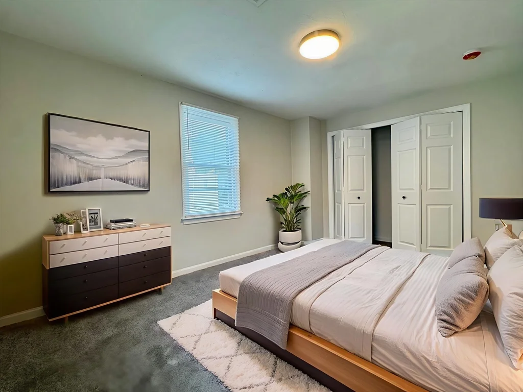 91 Bolton St, South Boston