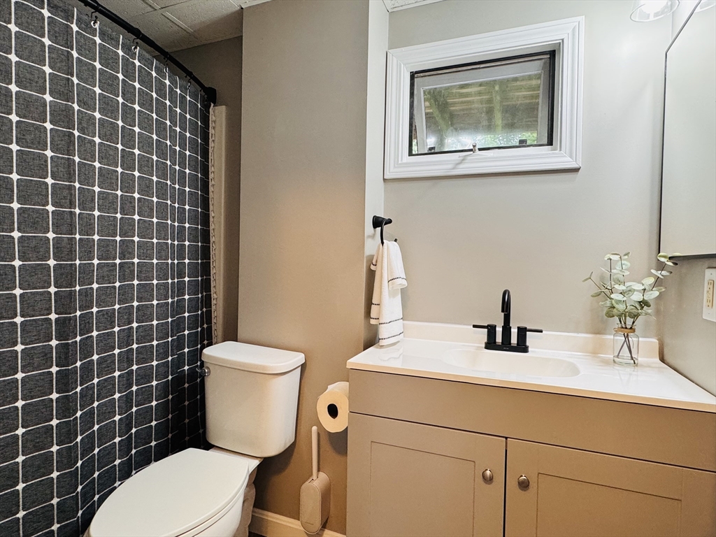 83 W Grove St, Middleboro