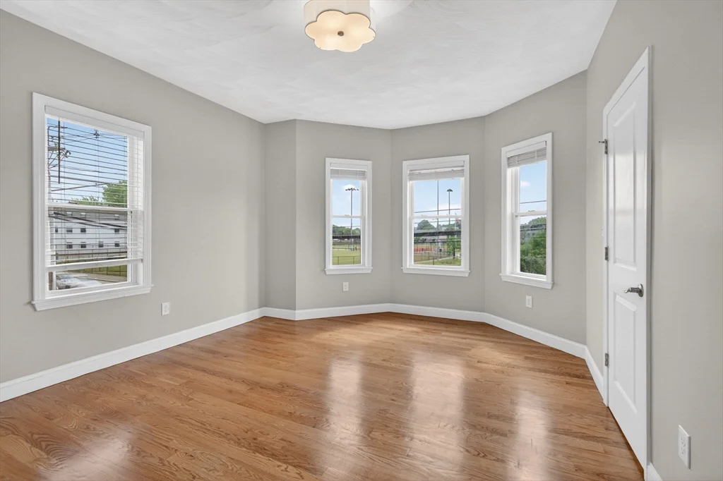 41 Boardman St, East Boston