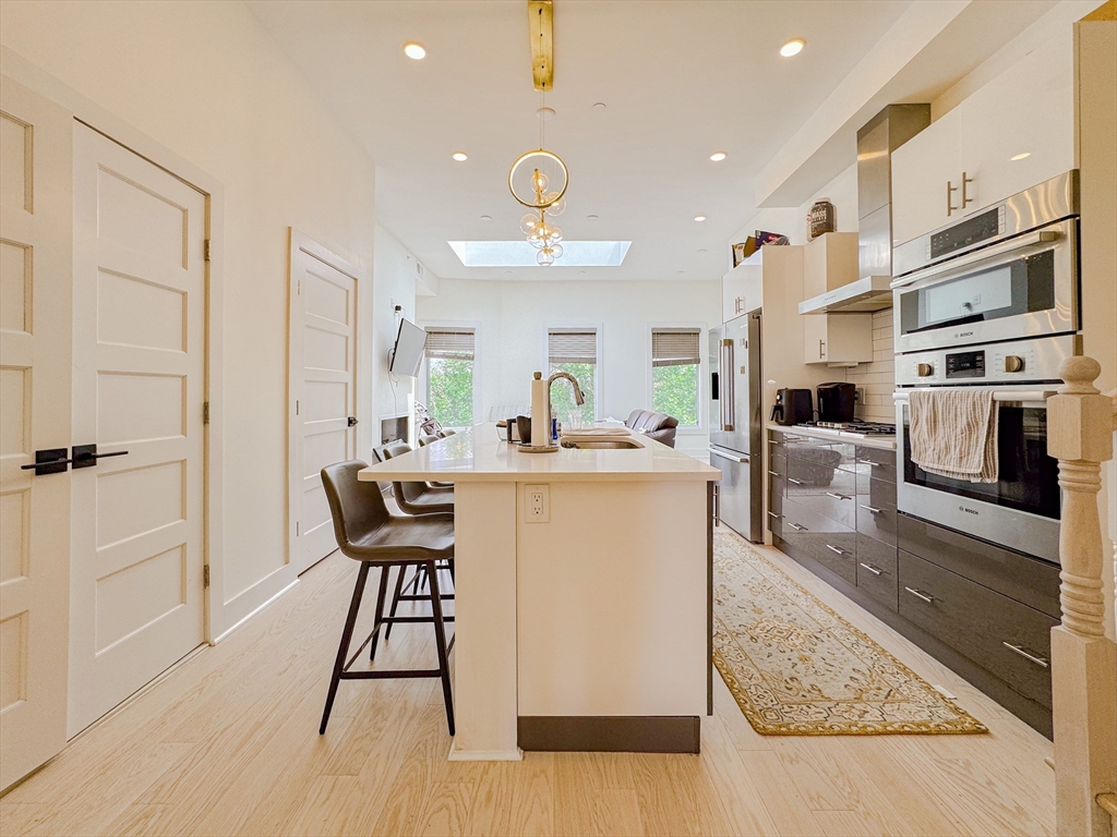 231 Maverick St, East Boston