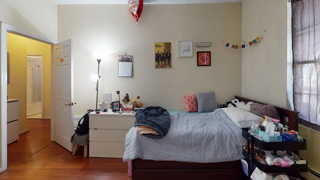 18 South Huntington Ave, Jamaica Plain