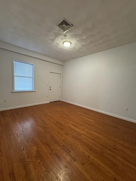 35 Cherry St, Chelsea