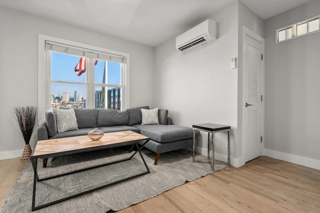 543 Dorchester Ave, South Boston