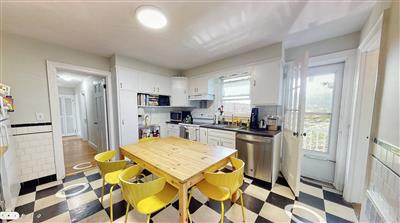 273 Washington St, Ward Two