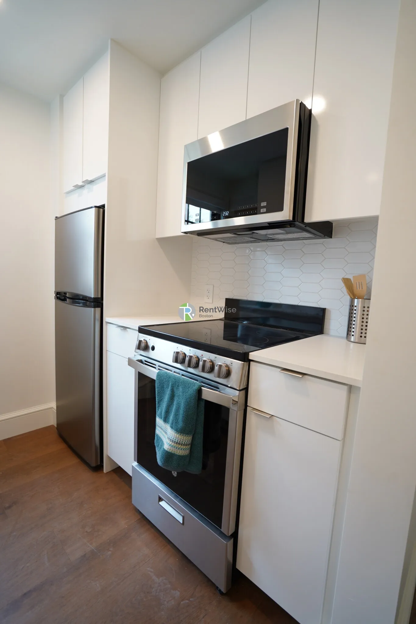 1200 Massachusetts Ave, Riverside