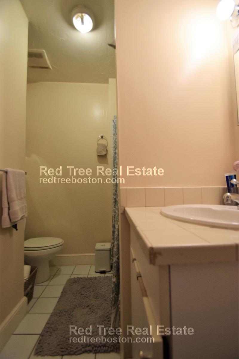 20 Ashley St, Jamaica Plain