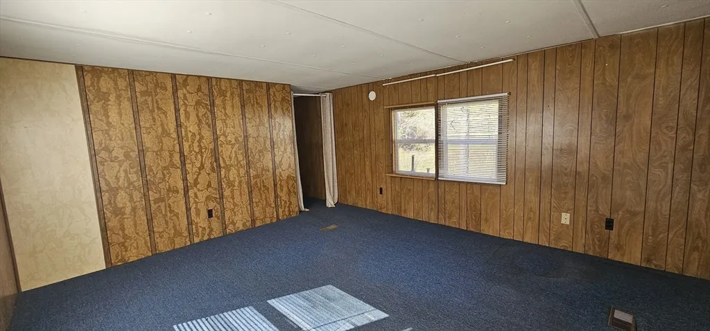 46 Madden Rd, West Brookfield