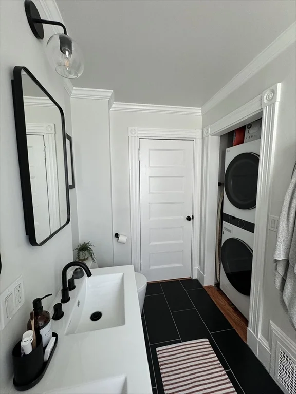 32 Roseclair St, Dorchester