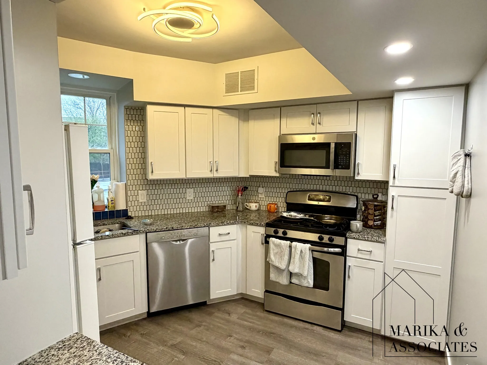 576 Washington St, Brookline