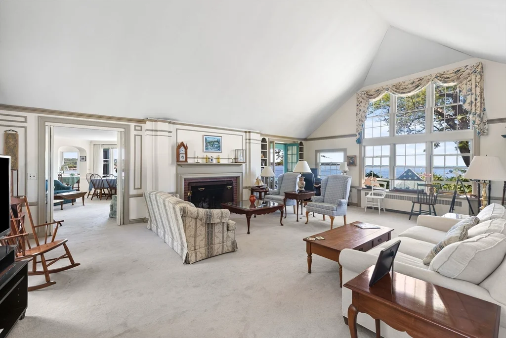 37 Marmion Way, Rockport