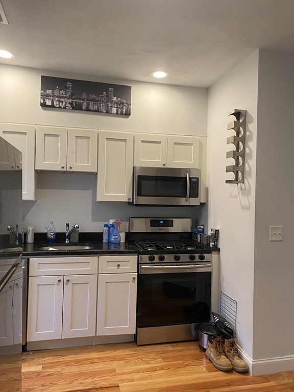 663 East Broadway, South Boston