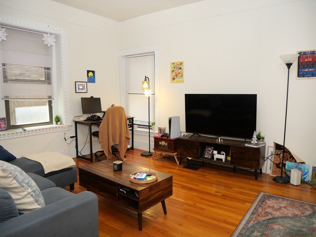 1386 Beacon, Coolidge Corner