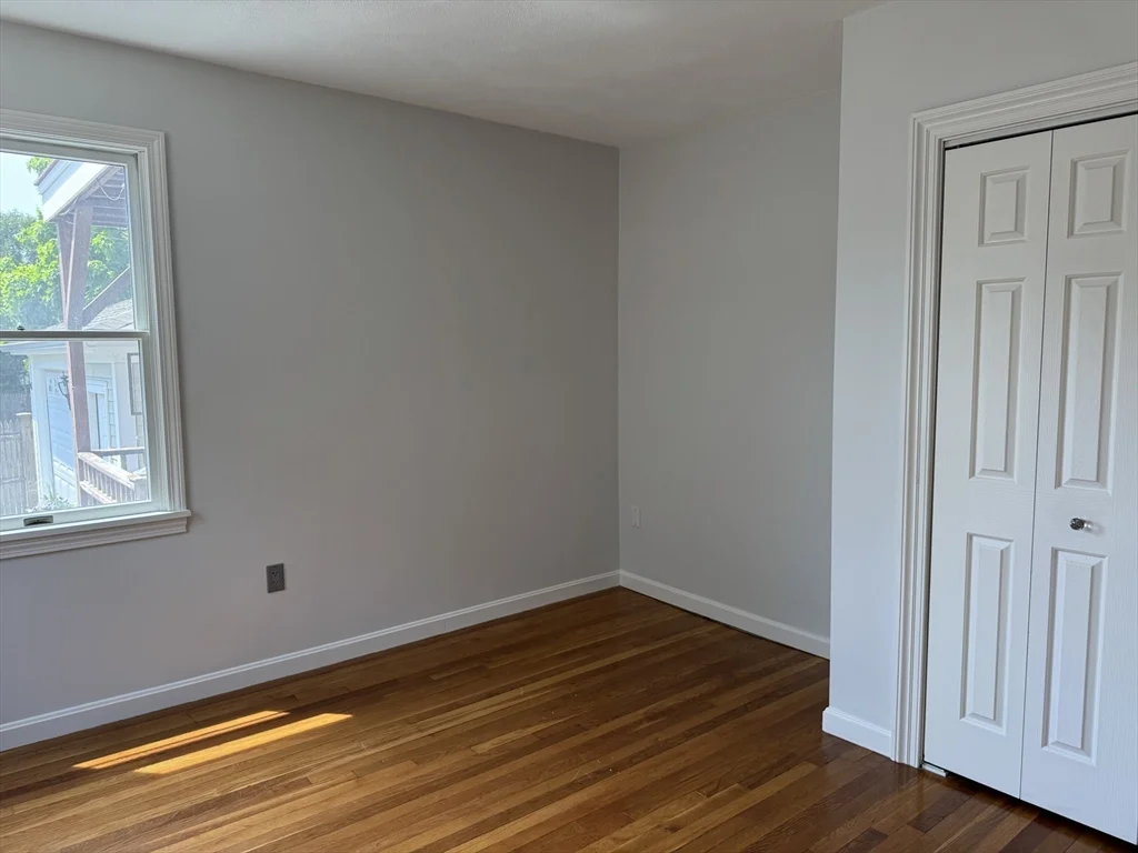23-25 Bates Rd, Swampscott
