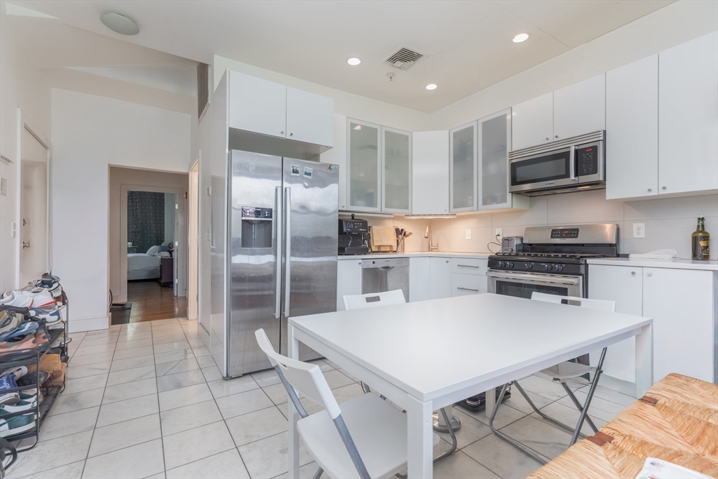 1662 Washington, South End