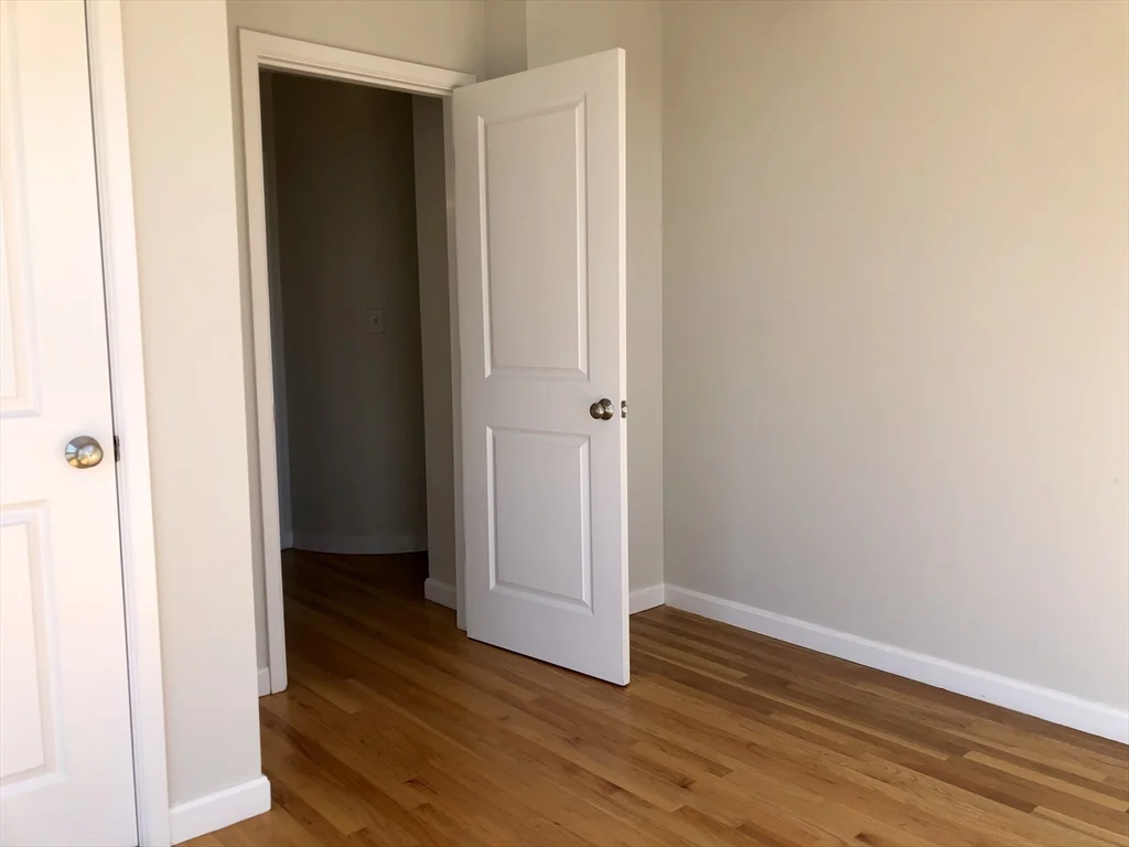 12 Stoneholm St, Fenway