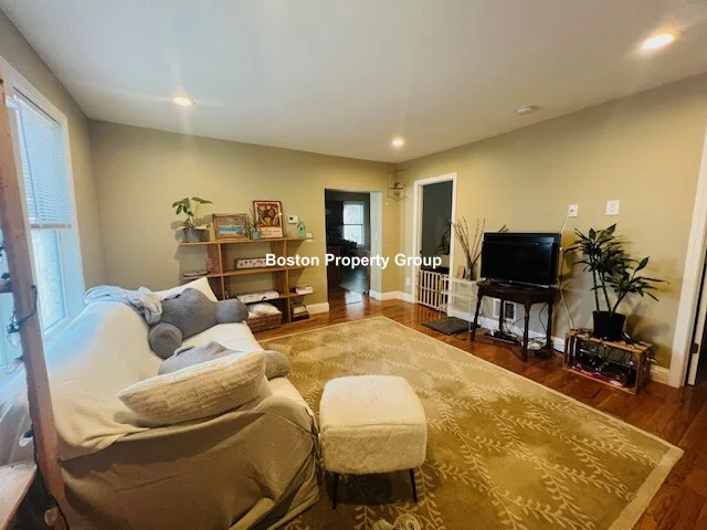 7 Rice St, Brookline