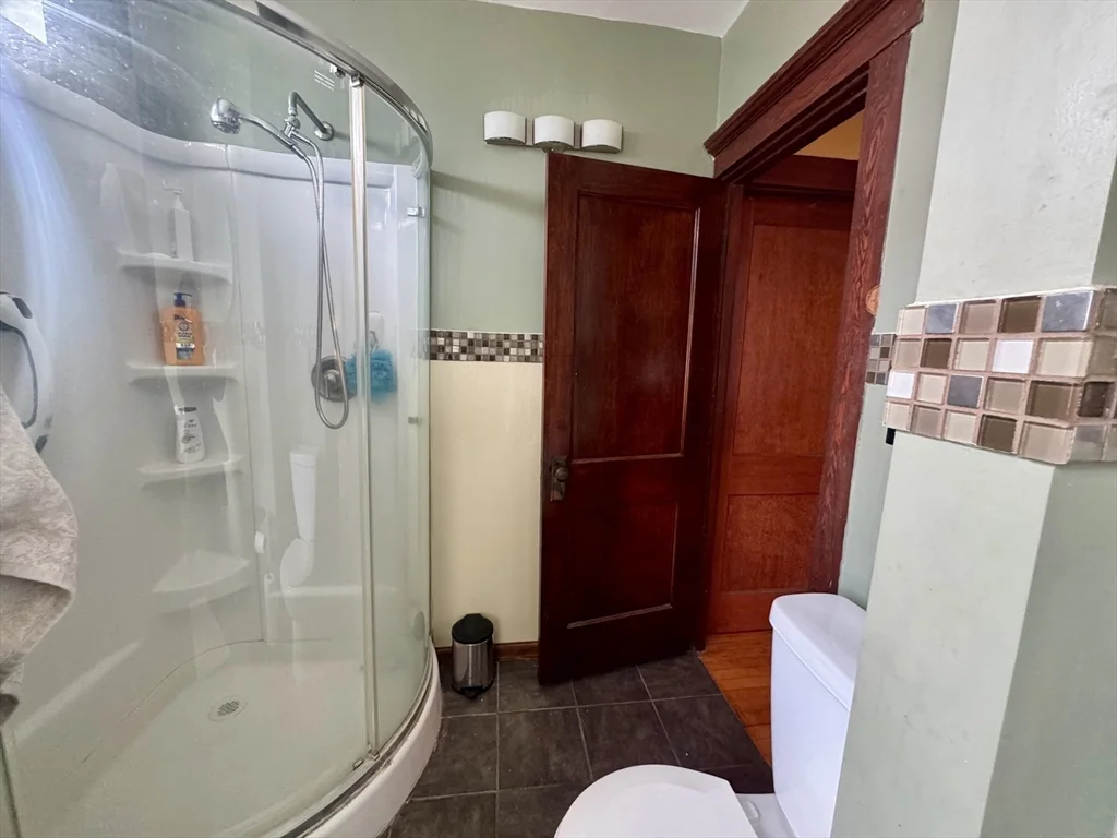 52 Hussey St, West