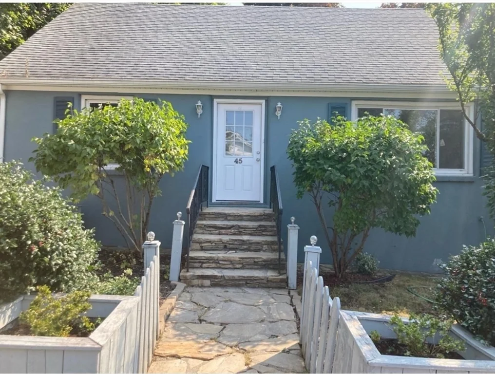 45 Pilgrim Ave, Worcester