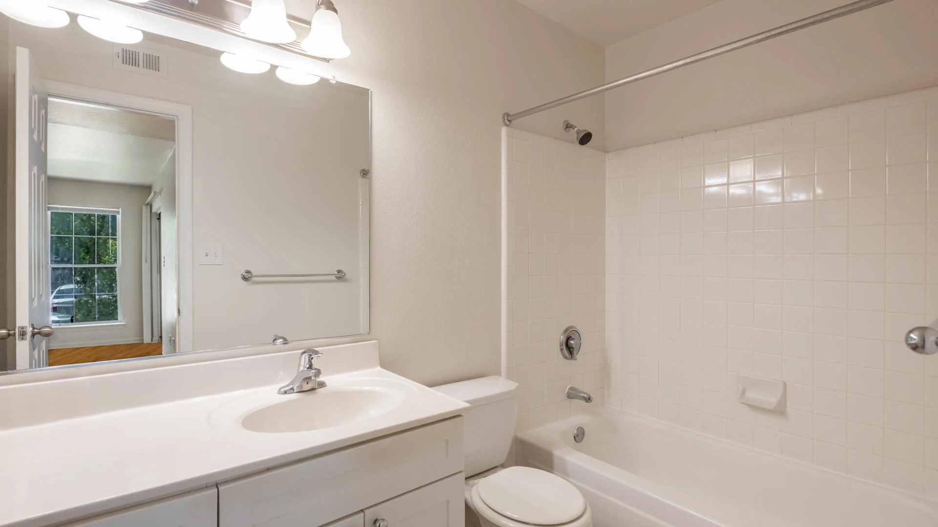 1 bed, 1 bath apartment for rent at 175 Quincy Shore Dr Unit 300, North Quincy — photo 6 of 16