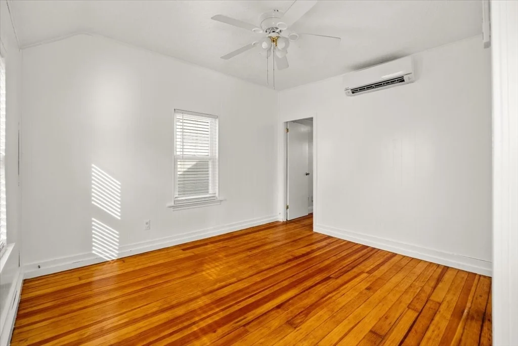 154 Summit St, Pawtucket