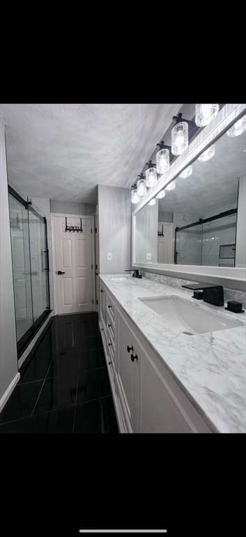 25 Patrick Rd, Tewksbury