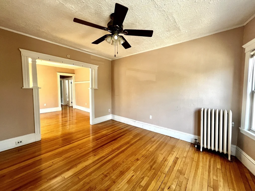 12 Bailey St, West Somerville