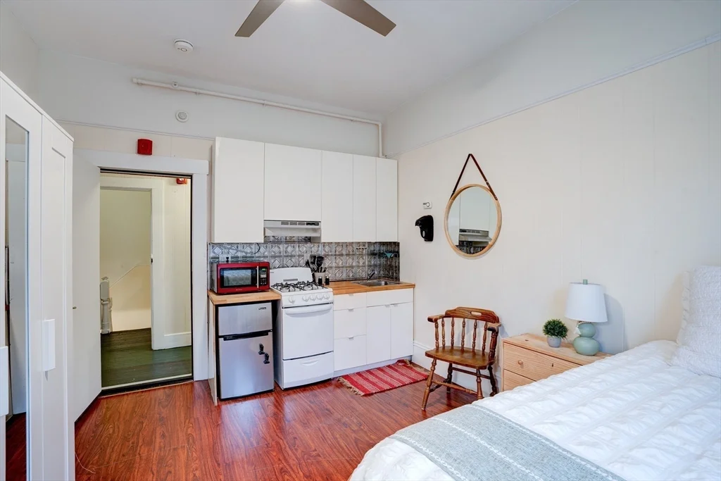 928 Dorchester Ave, Dorchester