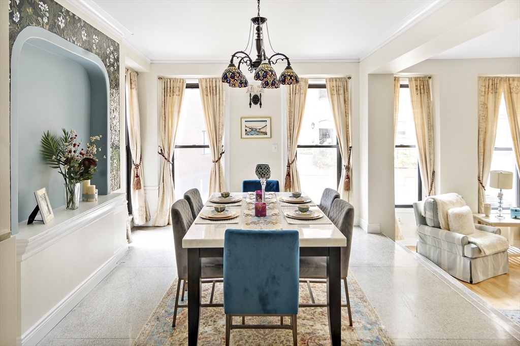 4 Charlesgate E, Back Bay