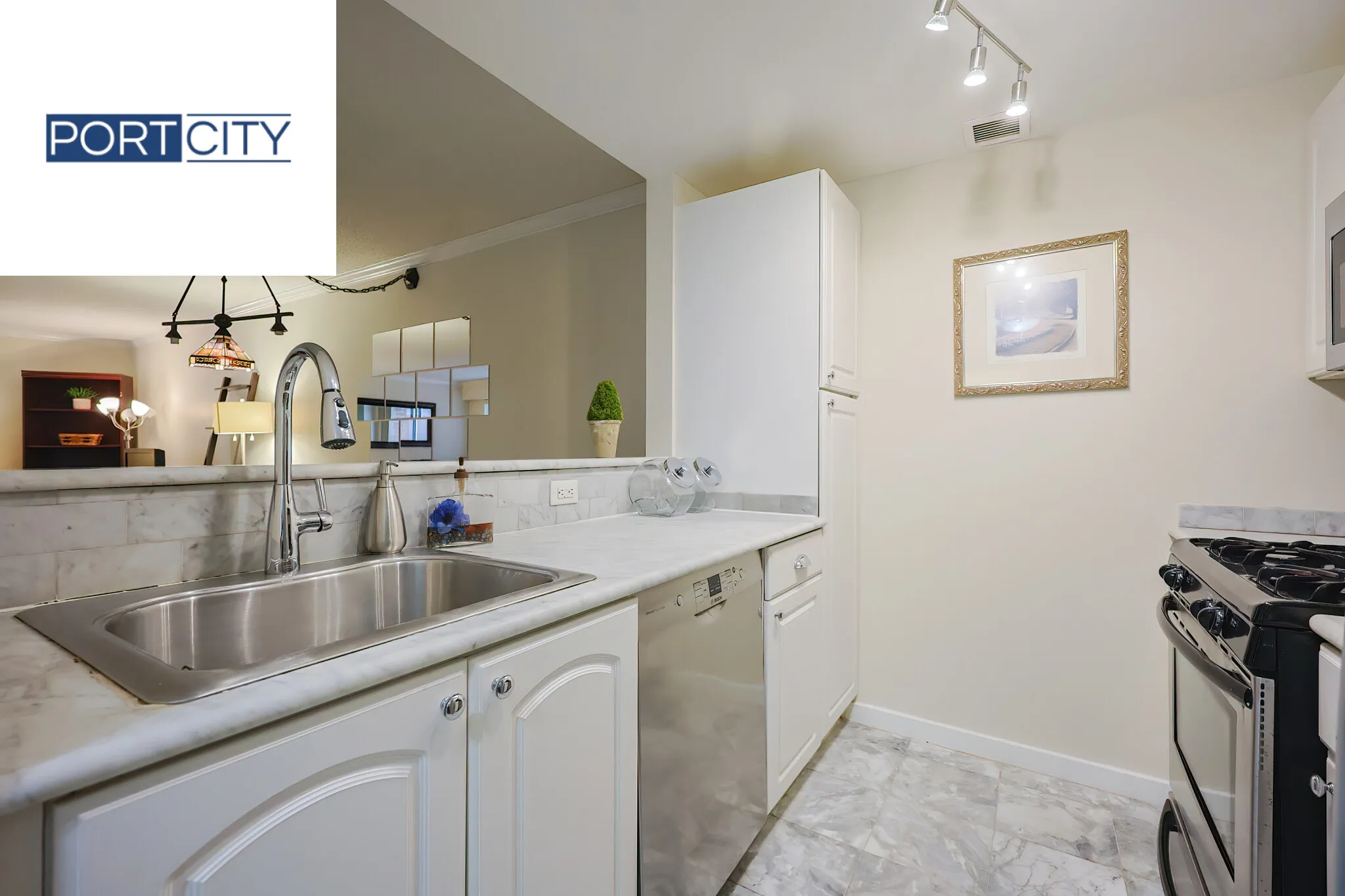 15 Beacon St, Downtown