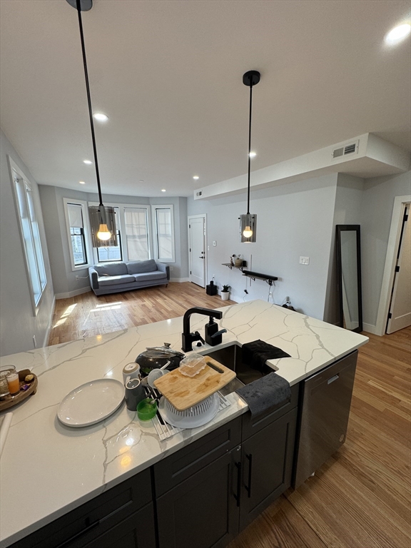 8 Ford St, East Boston