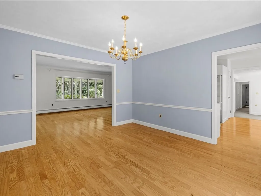 15 Woodridge Rd, Dover