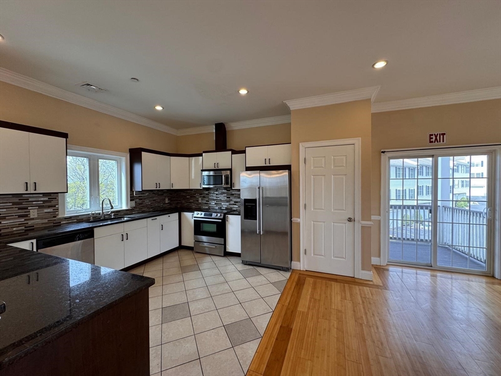 473 Revere Beach Pkwy, Revere