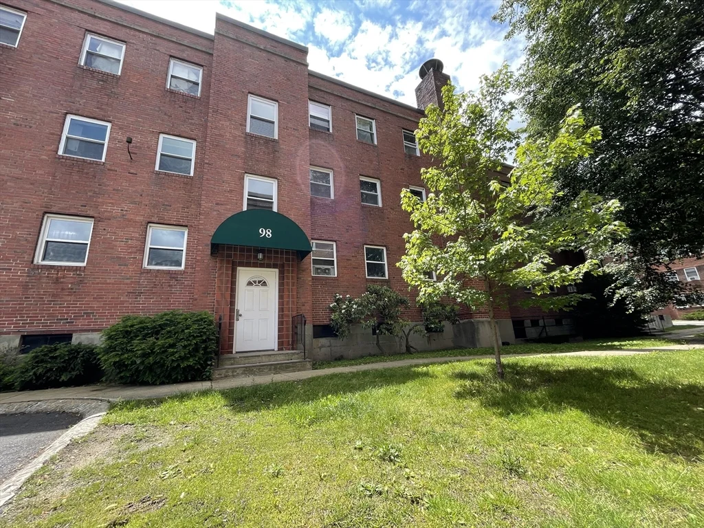 98 Morton St, Jamaica Plain