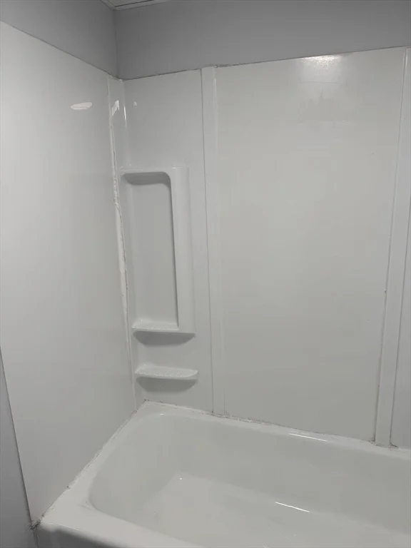 93 Webster St, Fall River