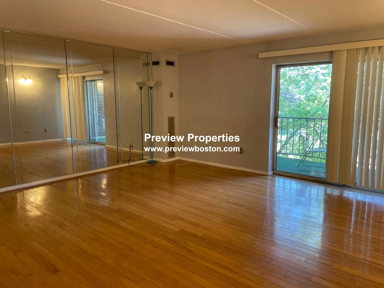 50 Broadlawn Park, Chestnut Hill