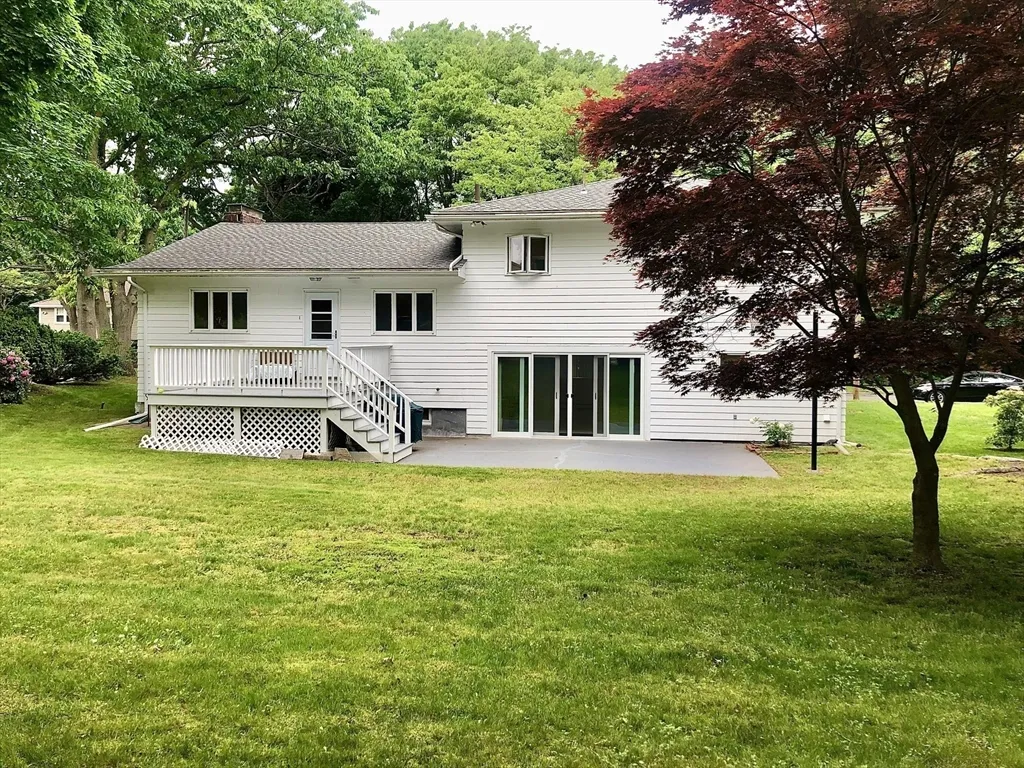 15 Sycamore Rd, Montrose