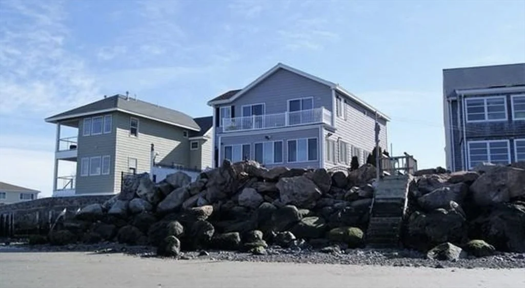 39 Castle Rd, Nahant