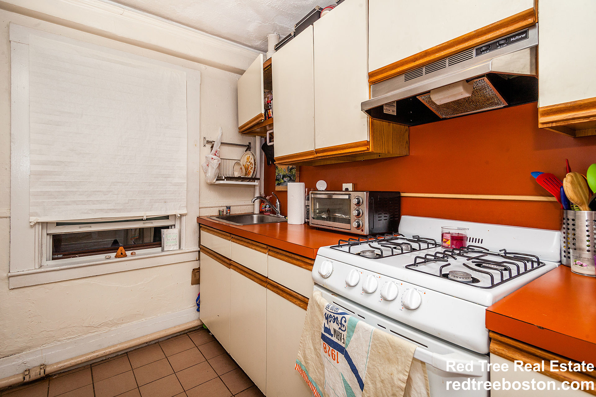 94 West Cedar St, Beacon Hill