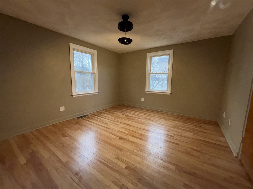 27 Evans Rd, Stoneham