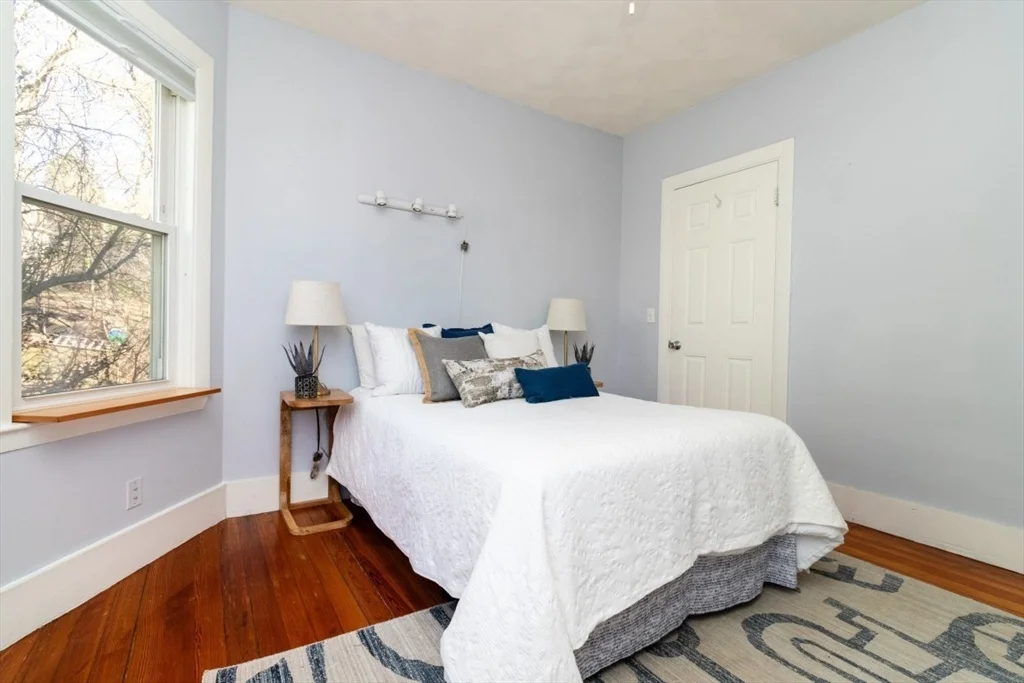 23 Wenham St, Jamaica Plain