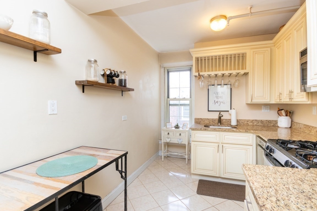 1450 Beacon St, Boston